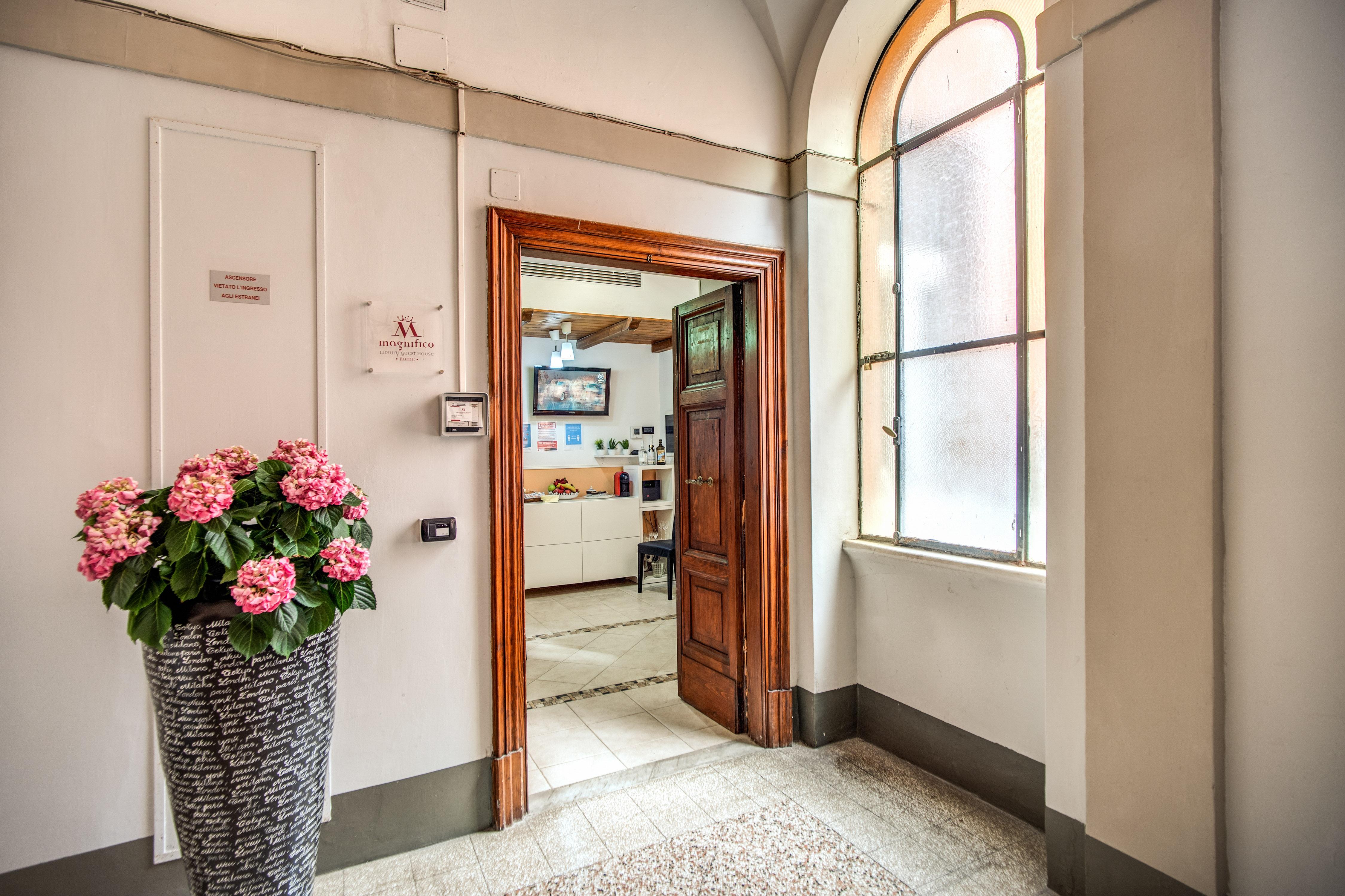 Magnifico Rome Hotel Екстериор снимка